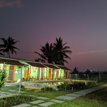 Wooden Kemiren Homestay Banyuwangi Banyuwangi  Exterior foto