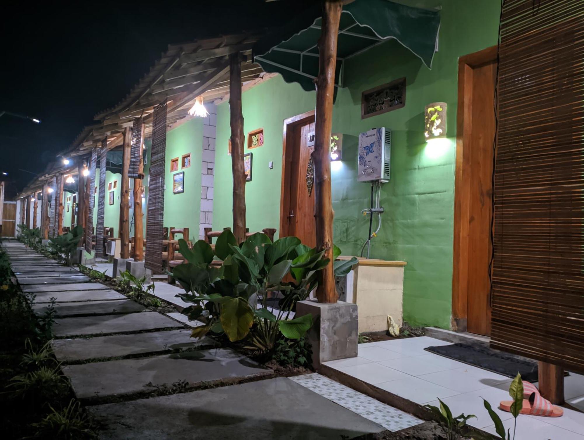 Wooden Kemiren Homestay Banyuwangi Banyuwangi  Exterior foto