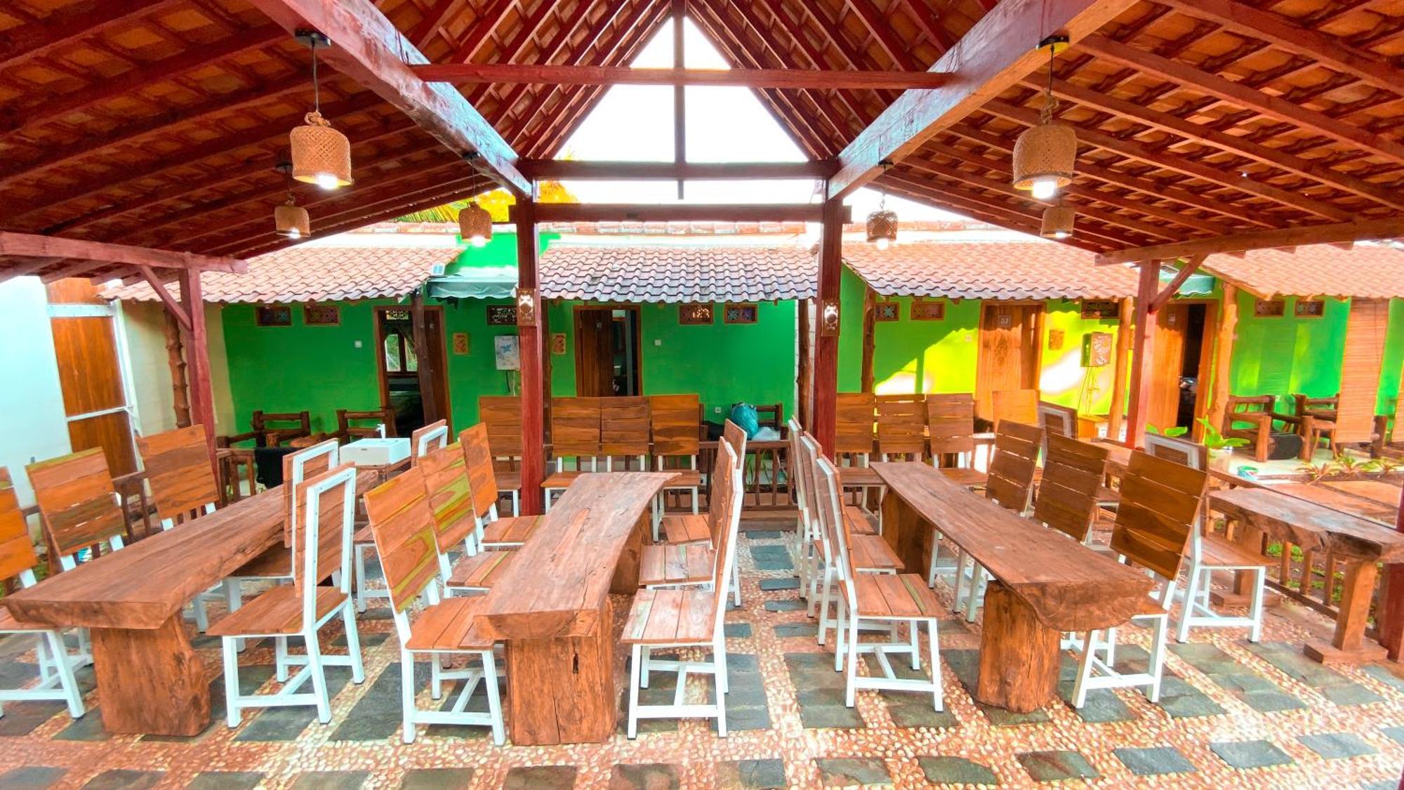 Wooden Kemiren Homestay Banyuwangi Banyuwangi  Exterior foto